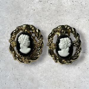 Vintage Black Gold White Cameo Victorian Clip-On Earrings